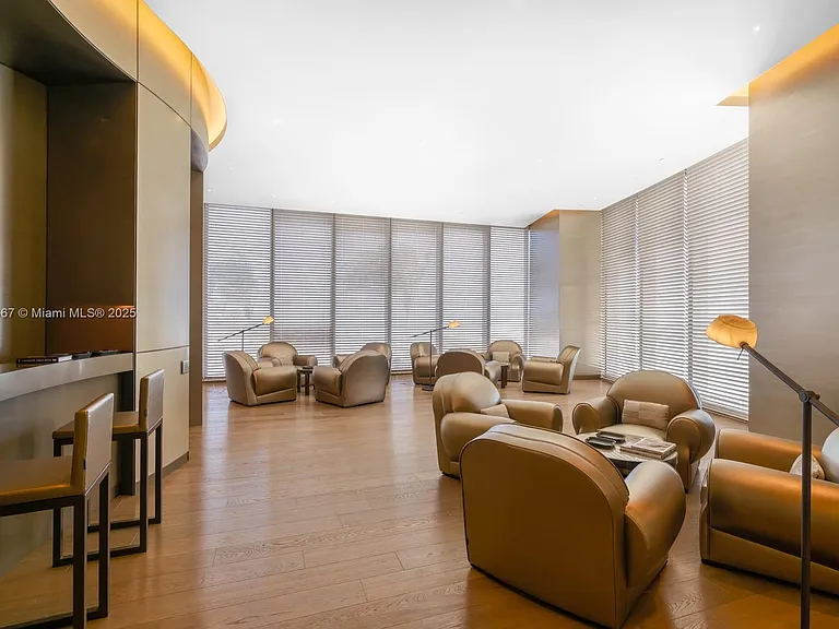 18975 SE Collins Ave #3504 — Photo 51