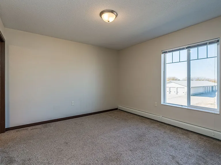 Lakeside Apartments — Photo 13