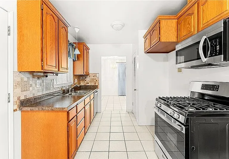 116 E Campus View Dr — Photo 1