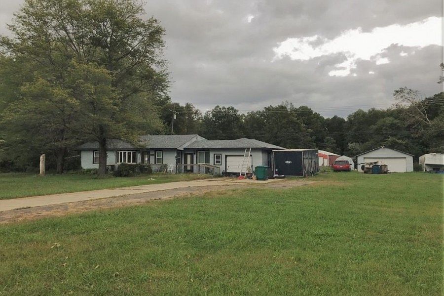1st image of 14659 S Huron River Dr