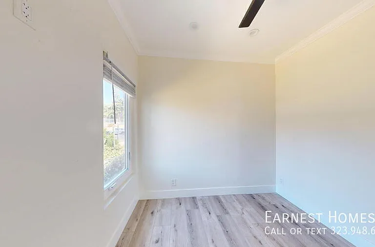1307 Waterloo St — Photo 17
