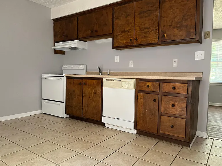 255 Jockey Club Dr — Photo 7