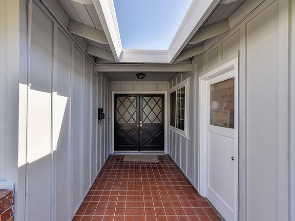 4th image of 1628 Quail Cir