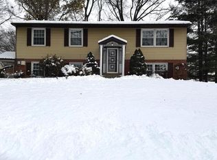 1402 Hearth Dr, North Wales, PA 19454