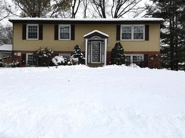 1402 Hearth Dr, North Wales, PA 19454