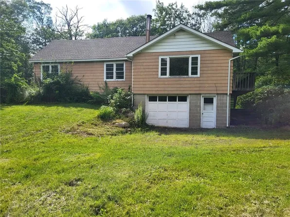 15 Roxanne Lane, Pine Bush, NY 12566