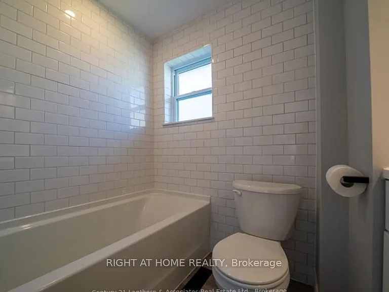 48 Ridley St E — Photo 11