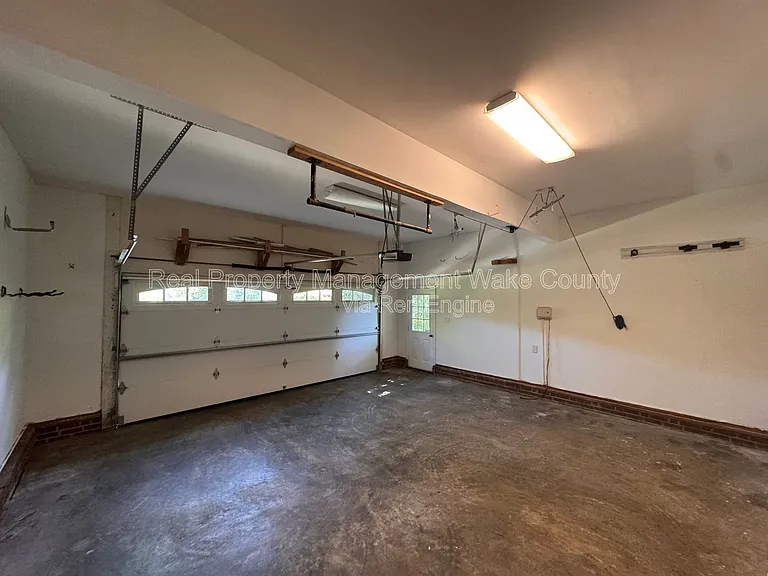102 Powder Mill Ct — Photo 18