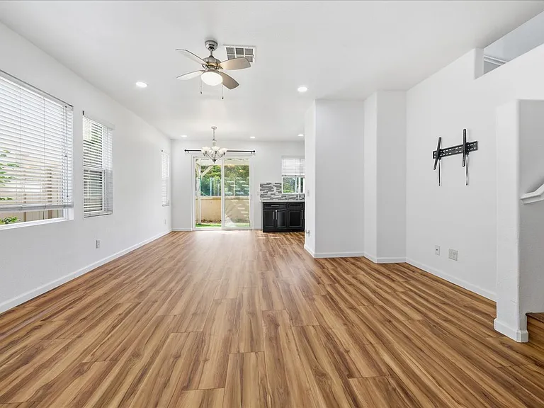 10294 Scripps Poway Pkwy #5 — Photo 54