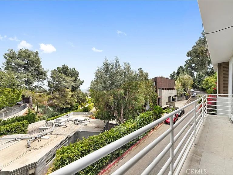 1356 Summitridge Dr — Photo 23