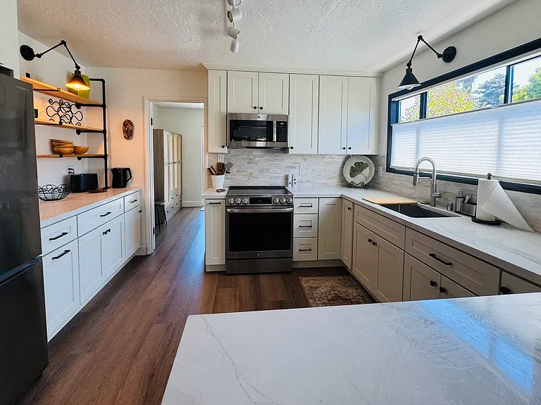522 Oak Dr #B — Photo 16