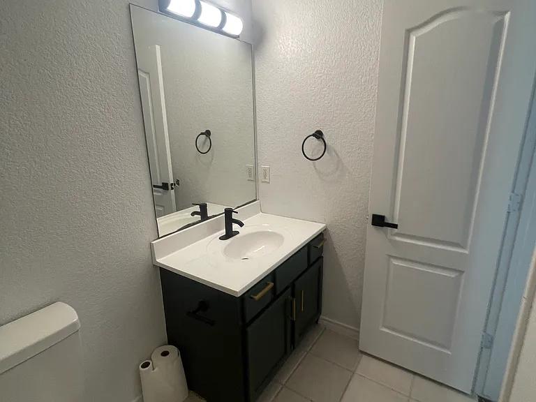 1808 Pearce Ct — Photo 14