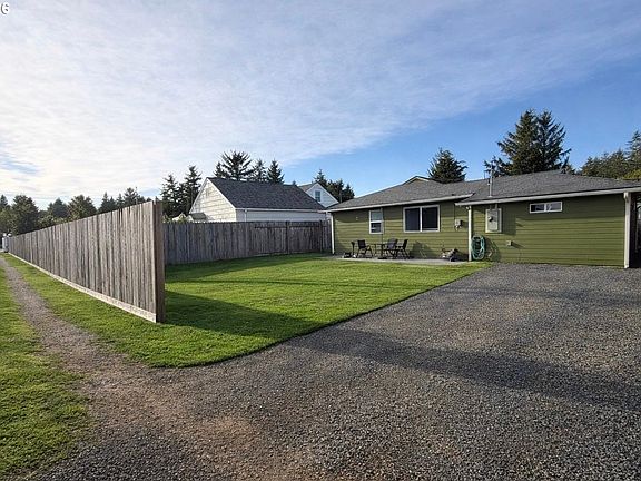 2nd image of 2136 Greenwood Ave