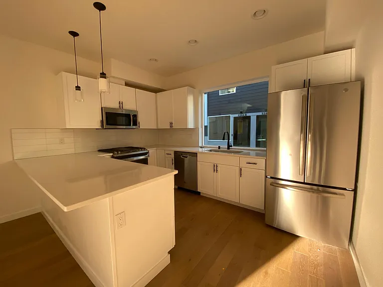 5240 Brooklyn Ave NE #C — Photo 3