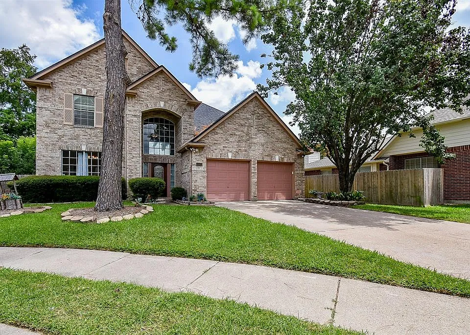 Valley Creek Dr