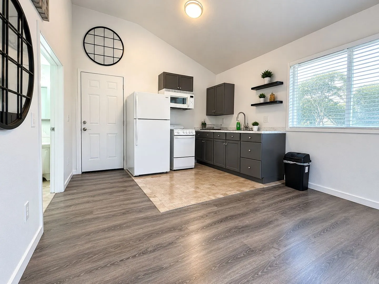 Charming Studio House in Seaside — Photo 3