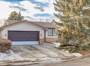 3 N Hawkcliff Way NW, Calgary, AB T3G 2R8