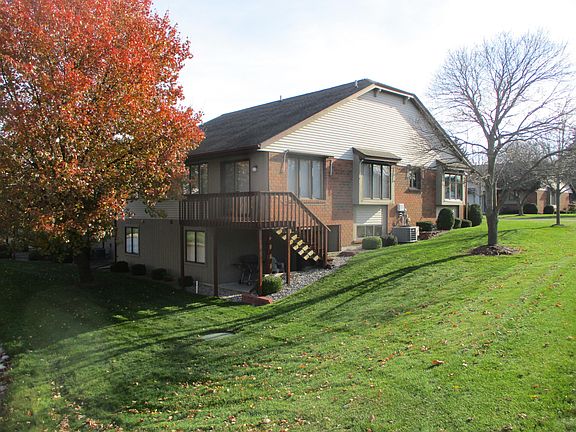 2nd image of 142 Parkside Dr