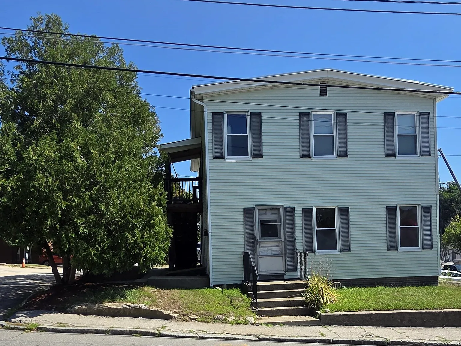 2 bed, 1.0 bath, 912 sqft, $1,750 — Photo 1