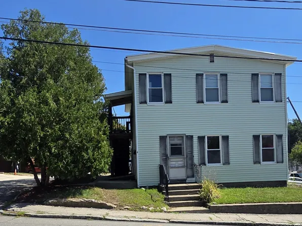 4 Central St Floor 1, Derry, NH 03038