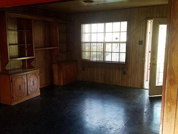 5th image of 410 Nettie St