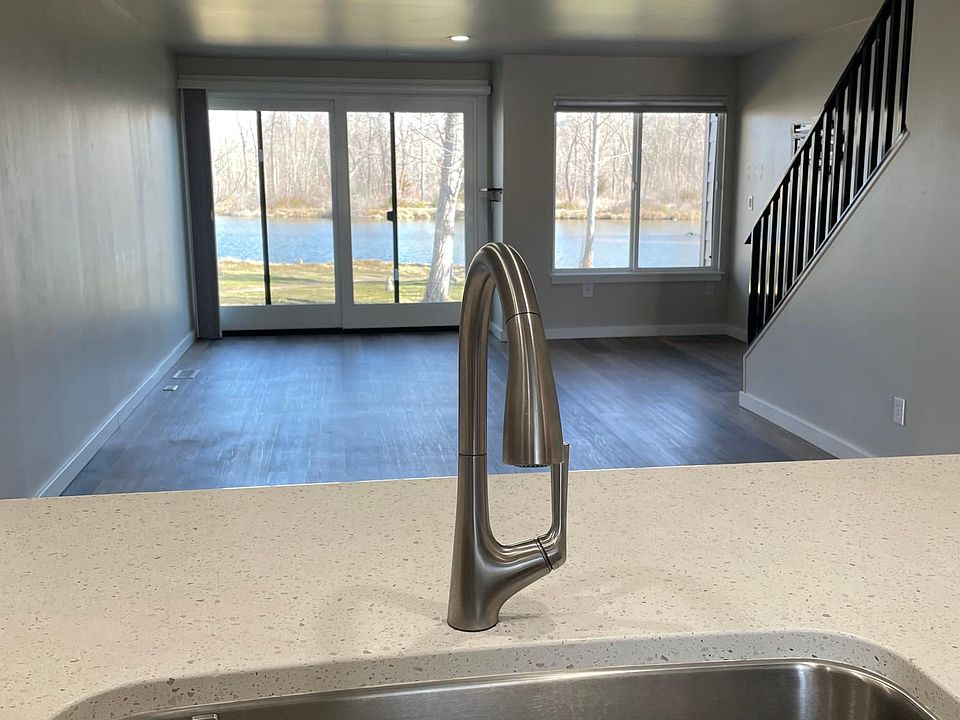 It's not a chore to do dishes with this view!