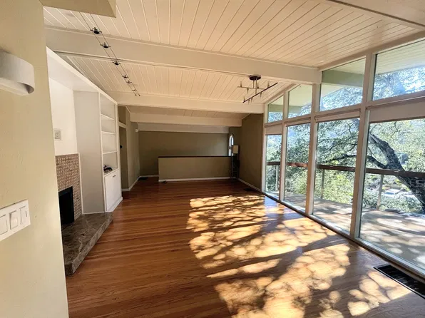 2504 Coronet Blvd, Belmont, CA 94002