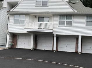 10-3 Vernon Ct #103, Waldwick, NJ 07463