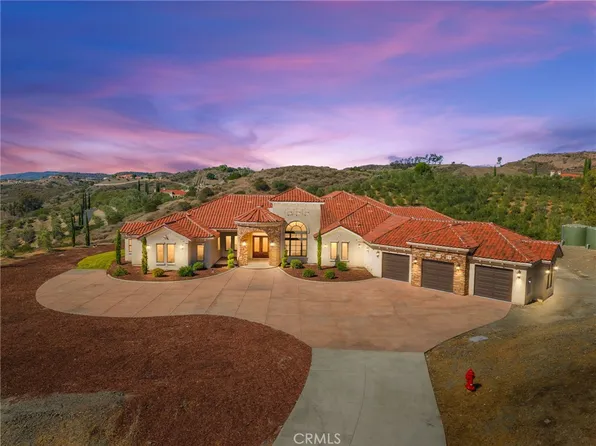 25700 El Chaval Pl, Temecula, CA 92590