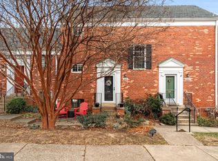 1649 Fitzgerald Ln, Alexandria, VA 22302