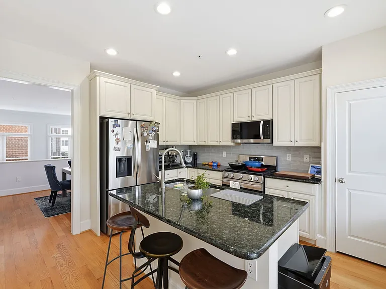 1358 S Carolina Ave SE — Photo 11