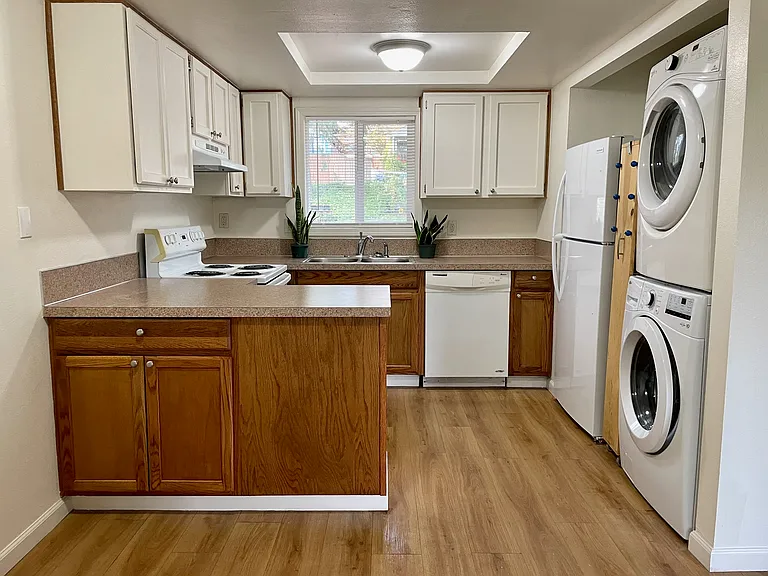12728 SE 26th Ave — Photo 4