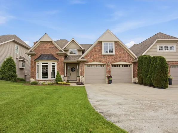 1216 Mini Hills Dr, Effingham, IL 62401