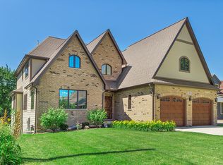 109 60th St, Downers Grove, IL 60516