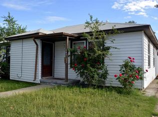 1103 W Bullock Ave, Artesia, NM 88210