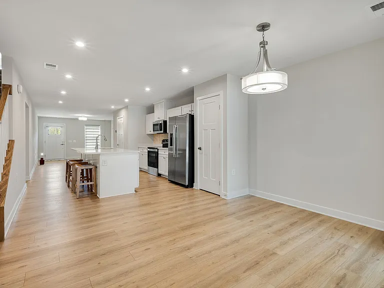 7213 Lyon Taylor Ln — Photo 4