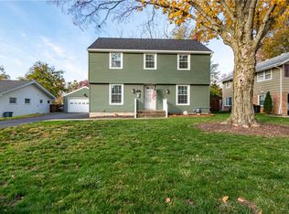 191 S Redwood Ln, Decatur, IL 62522