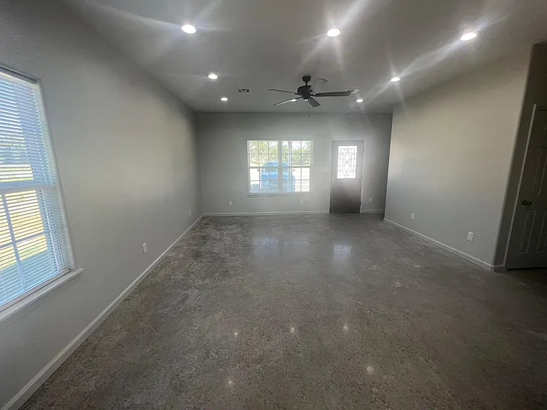132 Concord Rd — Photo 5
