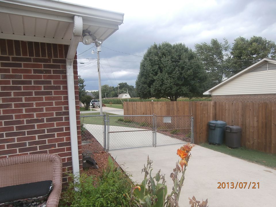 Driveway to backyard garage