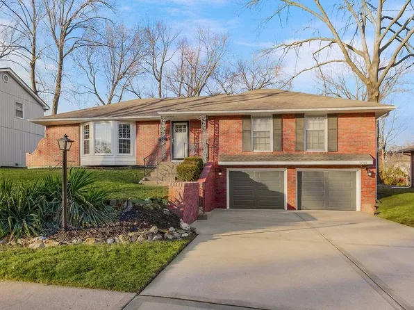 1700 NE 68th Ter, Gladstone, MO 64118