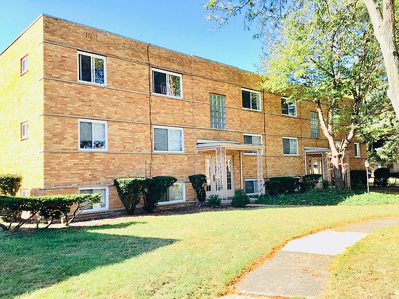 5th image of 21045 Southbend Cir APT 3