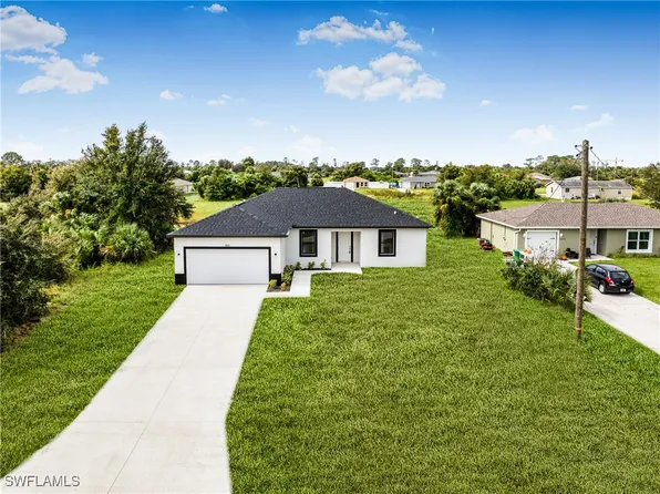 3023 NE Beechwood Cir, Labelle, FL 33935