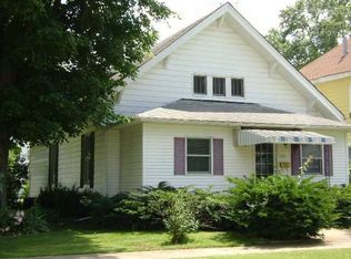 329 E 9th St, Rushville, IN