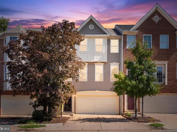 8736 Phipps Farm Way, Manassas, VA 20109