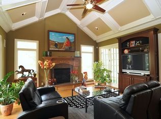 7906 Farm Spring Dr, Prospect, KY 40059