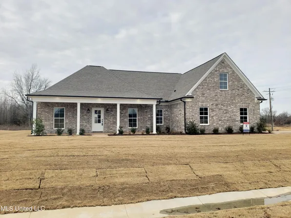 188 Cadet Dr, Senatobia, MS 38668