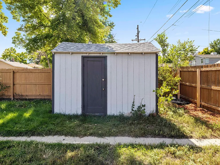 1085 King St — Photo 22