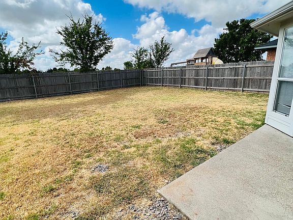 5th image of 3017 Hillsdale St