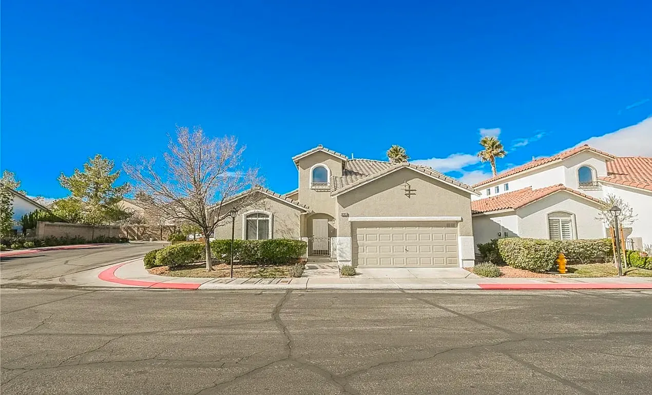 3 bed, 2190 sqft, $2,195 — Photo 1