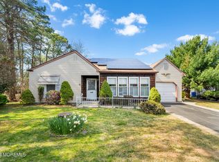 41 Easton Dr #61, Whiting, NJ 08759